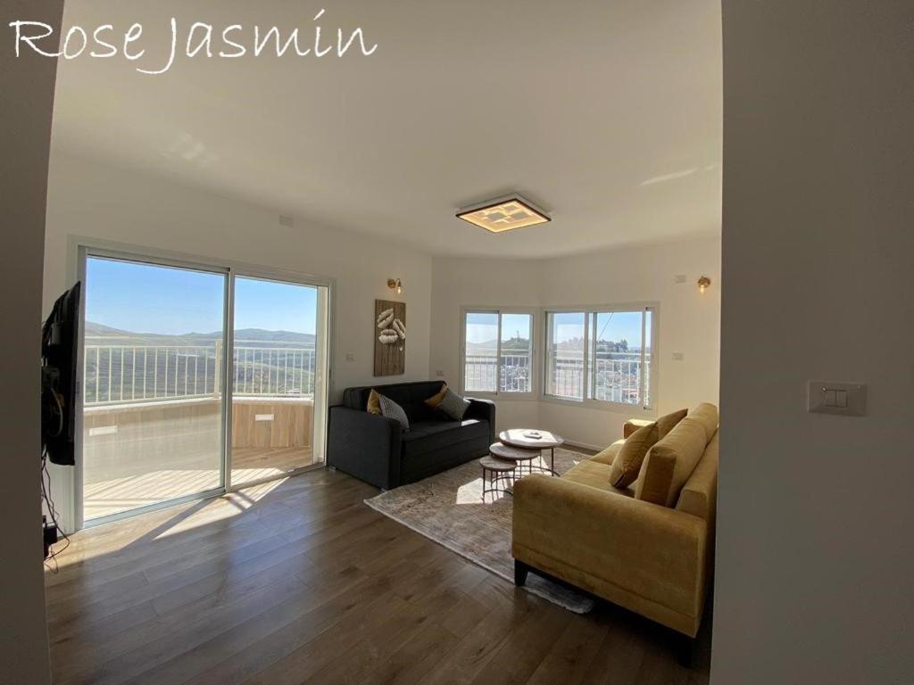 Jasmin Suites Majdal Shams Ngoại thất bức ảnh